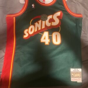 Mitchell & Ness Green and Red Jersey Shawn Kemp
